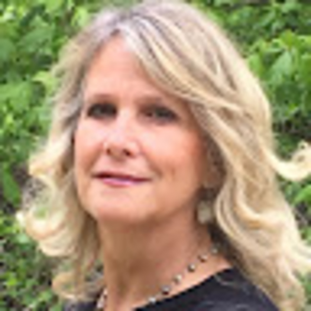 Meet your Posher, Leslie